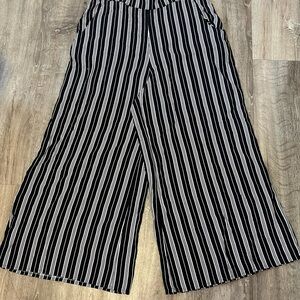 Hollister Black and White Striped Wide-Leg Pants